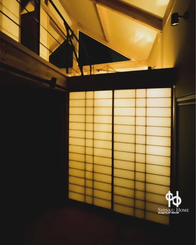 流行は変わるけど、家族の記憶は色褪せない。
一瞬の「今っぽさ」より、ずっと続く「好き」を  シンクホーム｜群馬
〜Wool＆Wood  
SHINKU HOME deaign FLAT HOUSE〜  自然素材でつくる平屋のデザインハウス専門店　  『流行に流されない』『自分らしさ』を大切にする住まいのアイデアをお届けします。  ＿＿＿＿＿＿＿＿＿＿＿＿＿＿＿＿　  資料請求・無料相談会・見学会の申し込みはHPからよろしくお願いします。
⬇️詳しくはプロフィールのリンクから
@shinku_home 
＿＿＿＿＿＿＿＿＿＿＿＿＿＿＿＿  【家づくりの特徴】
① 赤ちゃん基準のやさしい家づくり
アトピー､シックハウスに悩まされ･･･
羊毛断熱材･無垢材・コットン･しっくい・化学物資過敏症対応  ② 超長期優良住宅への取り組み
建築地と暮らし方で考える高断熱・高気密住宅
適地適作の家づくりで過剰スペックを抑える　  ③  平屋のすすめ
結婚・子育て・独立・夫婦二人・介護
コミュニケーション・家事楽だから永年満足　  ④  流行に流されない家　美しいデザインコードでつくる自由設計の平屋　企画住宅でありながら同じ家は一つもない、こだわりをめいっぱいつめこんでもけっして失敗しない、コンセプト型の注文住宅  ⑤  正しいライフプランのすすめ
借りられる住宅ローンで予算を決めてはいけない「変動､固定、団信、三大疾病、繰上げ返済、40年、50年、新NISA、イデコ･･･」
先ずは正しいお金の知識を身につけて下さい。  ⑥  床暖房も全館空調もいらない
実際の住み心地の体感
オーナー邸（シンクホームのＯＢ様）で展示場では伝わらないリアル暮らしを体感ください。　  ⑦  夢ノートではじめる家づくり　「自分らしさ」にとことんこだわりを。
家づくりの目的を明確にします。あなたの夢をあきらめない、妥協しない家づくり  〜〜〜〜〜〜〜〜〜〜〜〜〜〜〜
先ずは相談会へお越しください。
ご予約はホームページからお願いします🤲
プロフィールのリンクからHPへ
@shinku_home  #赤ちゃん基準の家づくり#自然素材の家 #無垢材 #羊毛断熱材 高気密高断熱長期優良住宅 
流行に流されない
あきることのないデザイン
美しい平屋平屋ぐんまの平屋
群馬工務店前橋工務店高崎工務店
マイホーム注文住宅新築住まい見学会
#シンクホーム